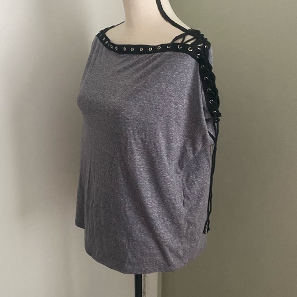 Fashion Nova Tie Up Top - Picture 7 of 9